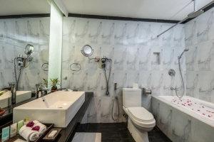 هتل ارلز ریجنت کندی