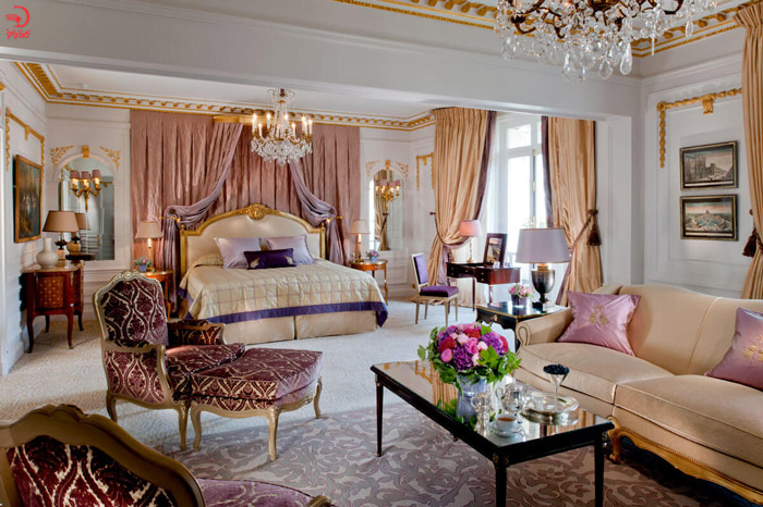  Hôtel Plaza Athénée